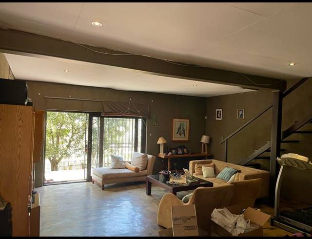 1 BEDROOM PROPERTY TO RENT IN ROODEPOORT